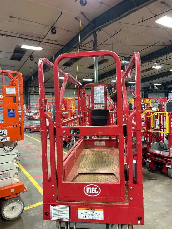 2019 MEC MICRO 26 Scissor Lift