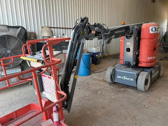 2018 Skyjack SJ30ARJE Articulating Boom Lift