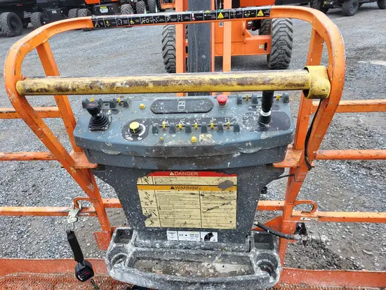 2016 JLG 800AJ Articulating Boom Lift