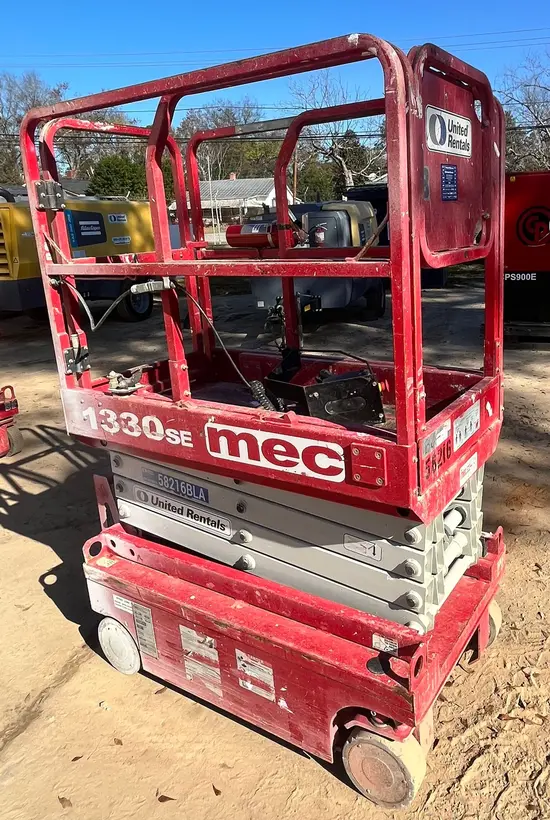 2018 MEC 1330SE Scissor Lift