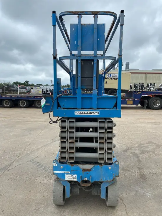 2017 Genie GS-3232 Scissor Lift