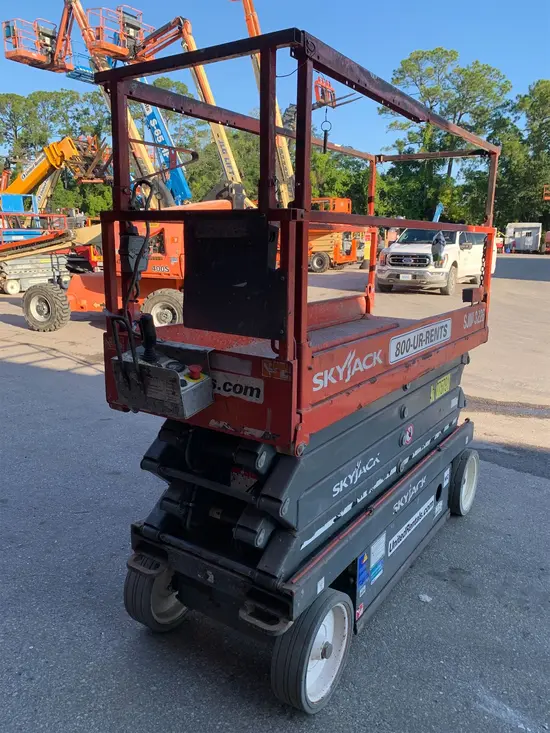 2018 Skyjack SJIII3226 Scissor Lift