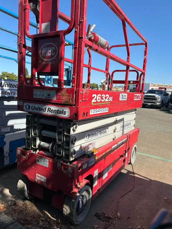 2019 MEC 2632SE Scissor Lift