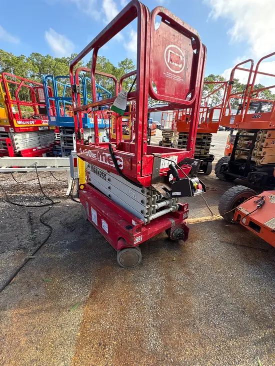 2017 MEC 1330SE Scissor Lift
