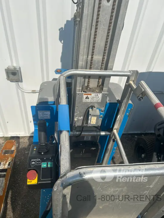 2017 Genie GR-20 Self-Propelled One-Person Lift