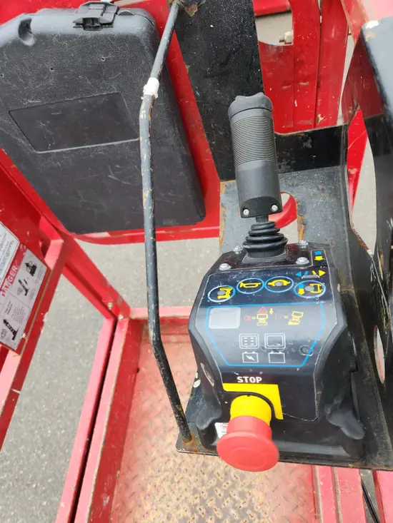 2018 MEC MICRO 19 Scissor Lift