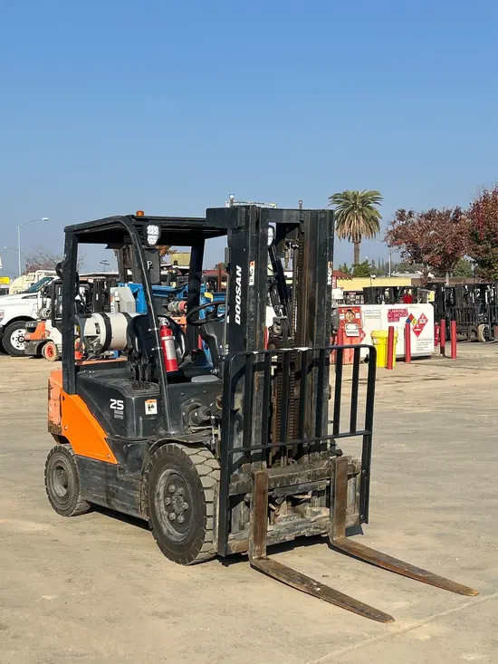 2022 Doosan G25P-7DF Warehouse Forklift