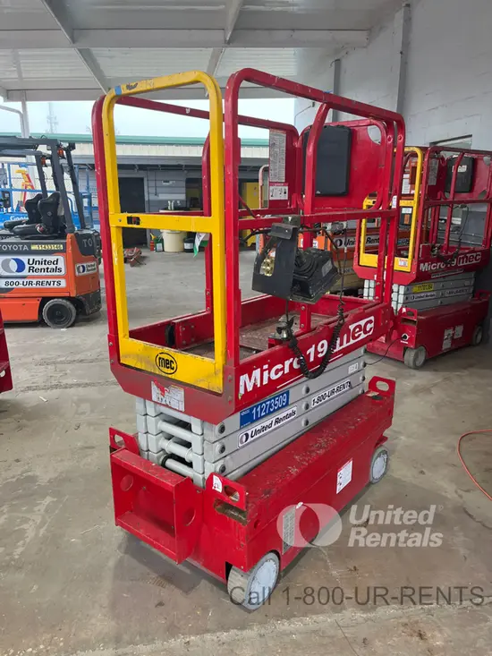 2017 MEC 1330SE Scissor Lift