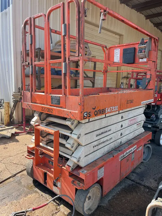 2019 Snorkel S4732E Scissor Lift