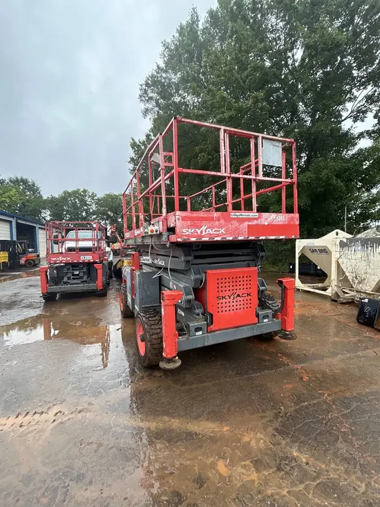 2018 Skyjack SJ8841RT Rough Terrain Scissor Lift