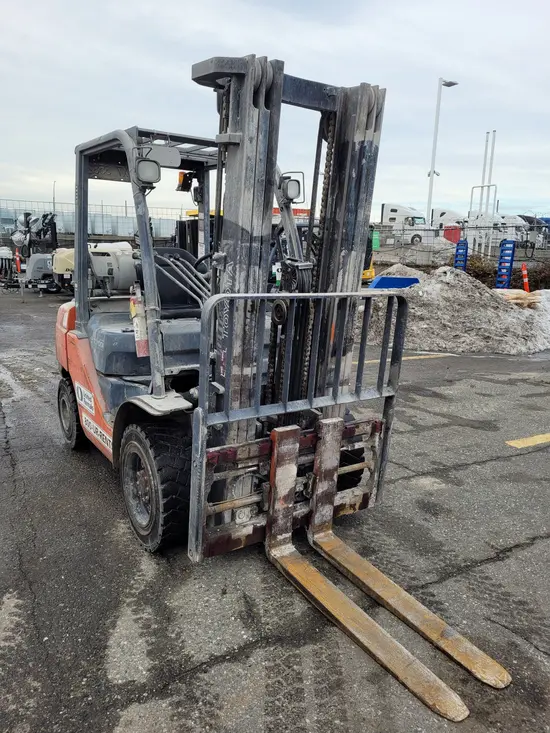 2017 Toyota 8FGU30 Forklift