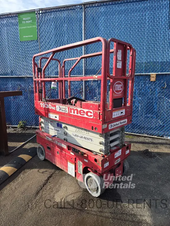2018 MEC 1930SE Scissor Lift