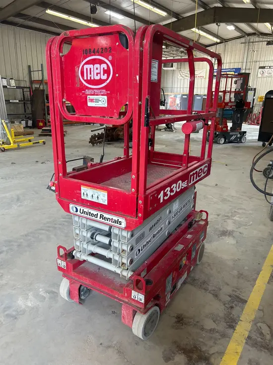 2018 MEC 1330SE Scissor Lift