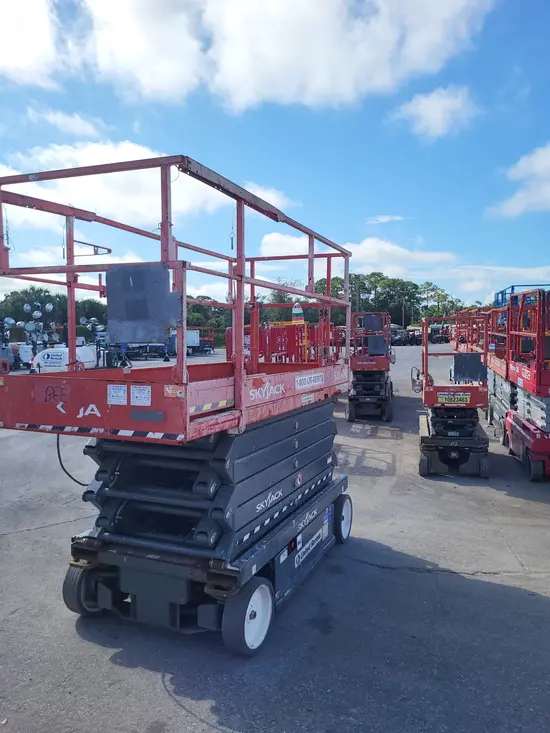 2017 Skyjack SJIII4740 Scissor Lift