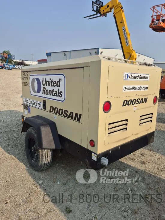 2021 Doosan P425/HP375WCU Air Compressor