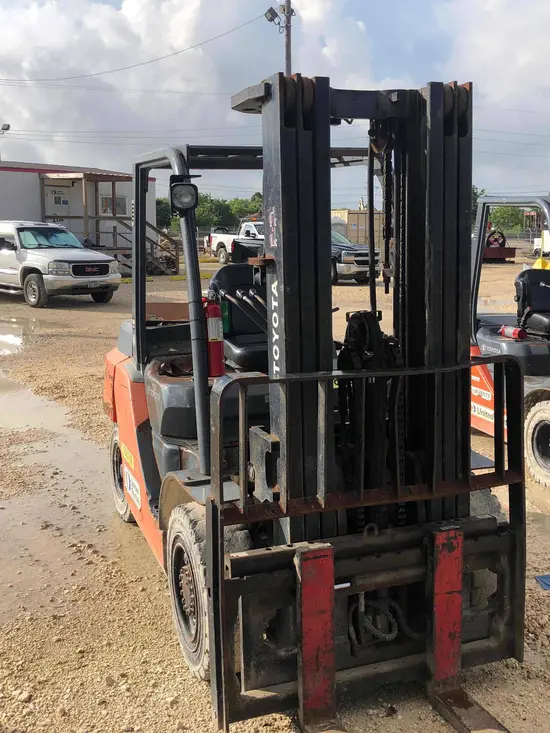 2015 Toyota 8FD35U Forklift