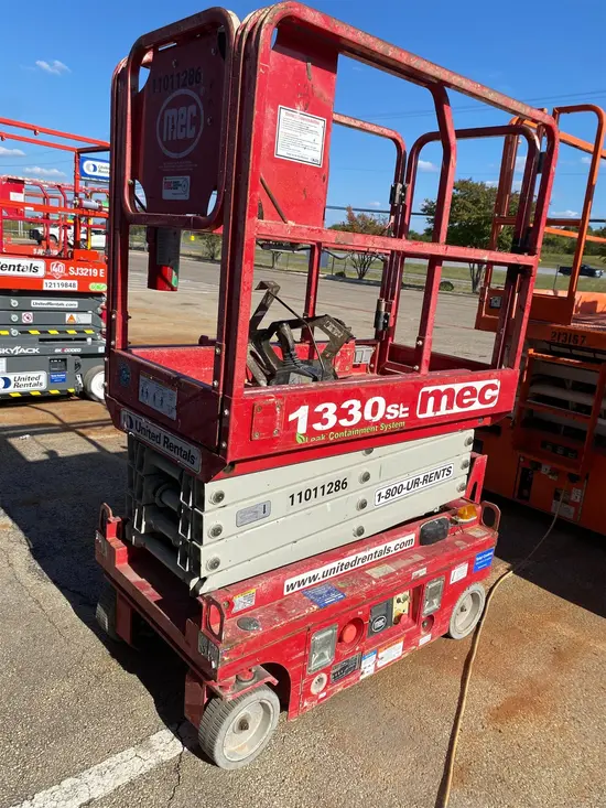 2019 MEC 1330SE Scissor Lift
