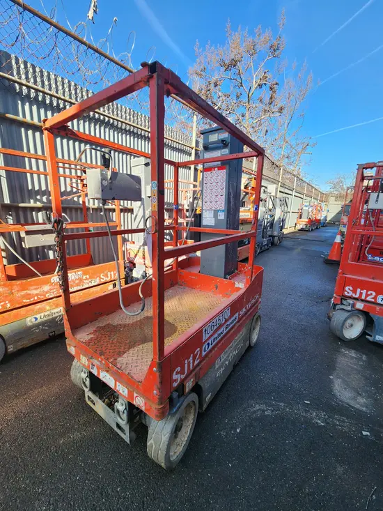 2017 Skyjack SJ12 Self-Propelled One-Person Lift