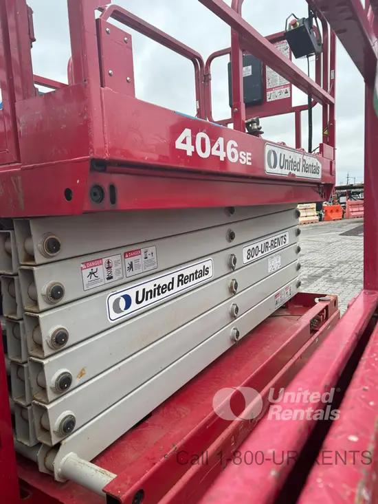 2018 MEC 4046SE Scissor Lift