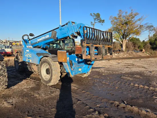 2018 Genie GTH-1256 Forklift