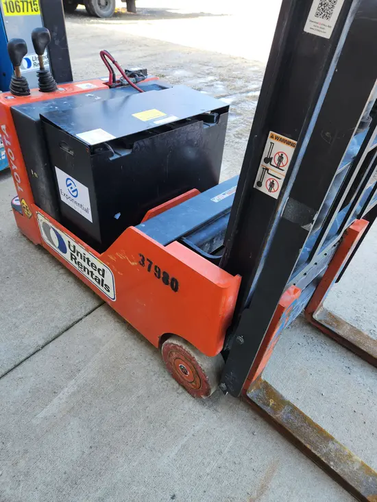 2016 Toyota 6BWC15-EE Warehouse Forklift