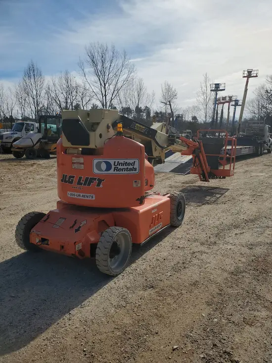 2013 JLG E400AJPN Articulating Boom Lift