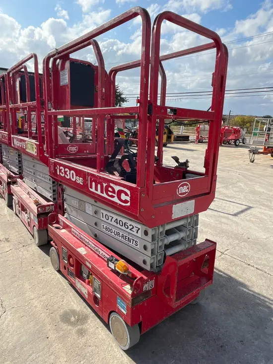 2018 MEC 1330SE Scissor Lift