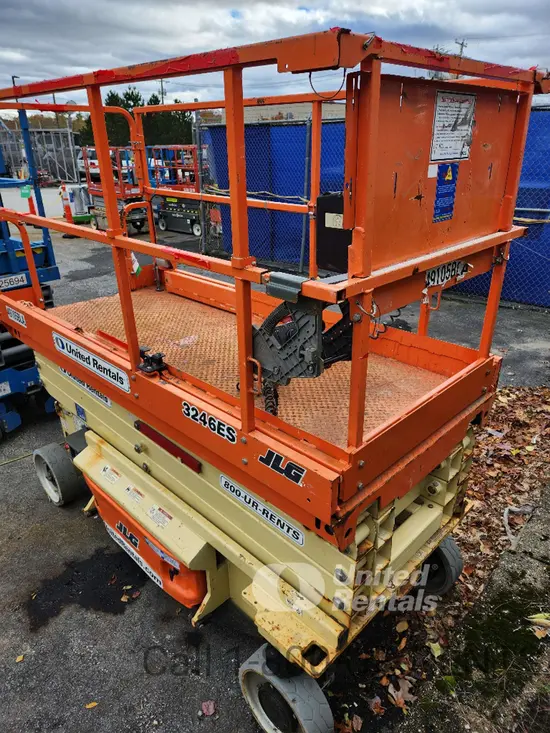 2017 JLG 3246ES Scissor Lift