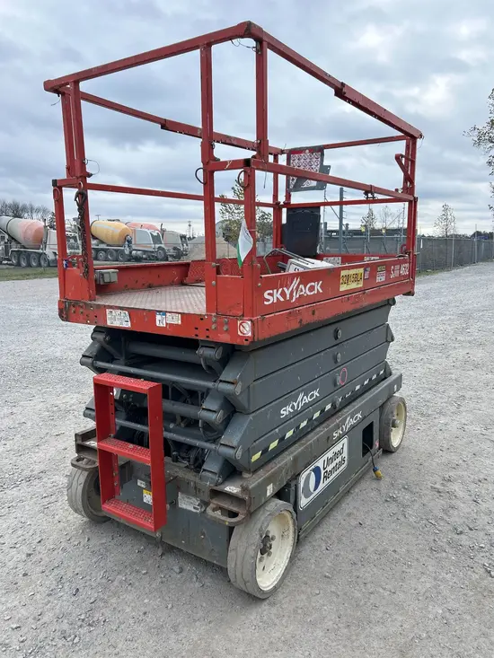 2016 Skyjack SJIII4632 Scissor Lift
