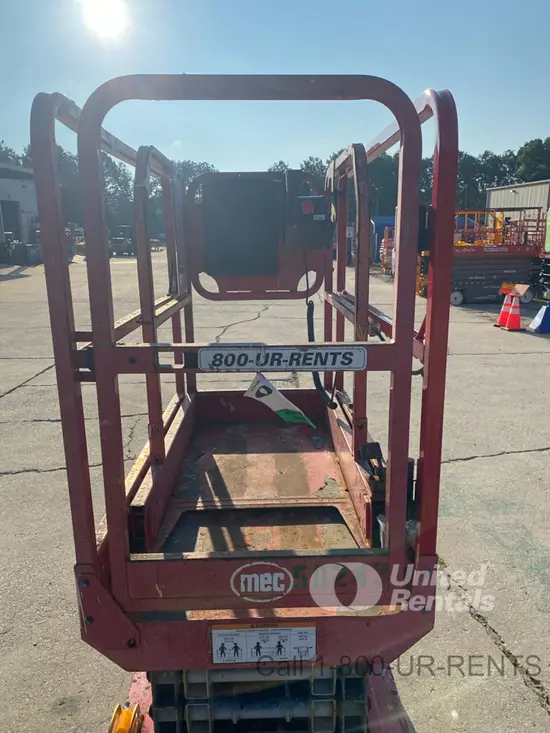 2018 MEC 1330SE Scissor Lift