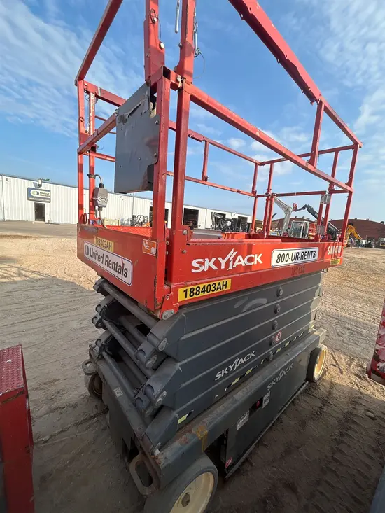 2017 Skyjack SJIII4740 Scissor Lift