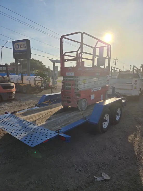 2017 MEC 2632SE Scissor Lift