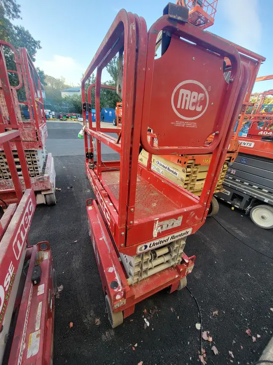 2019 MEC 1330SE Scissor Lift