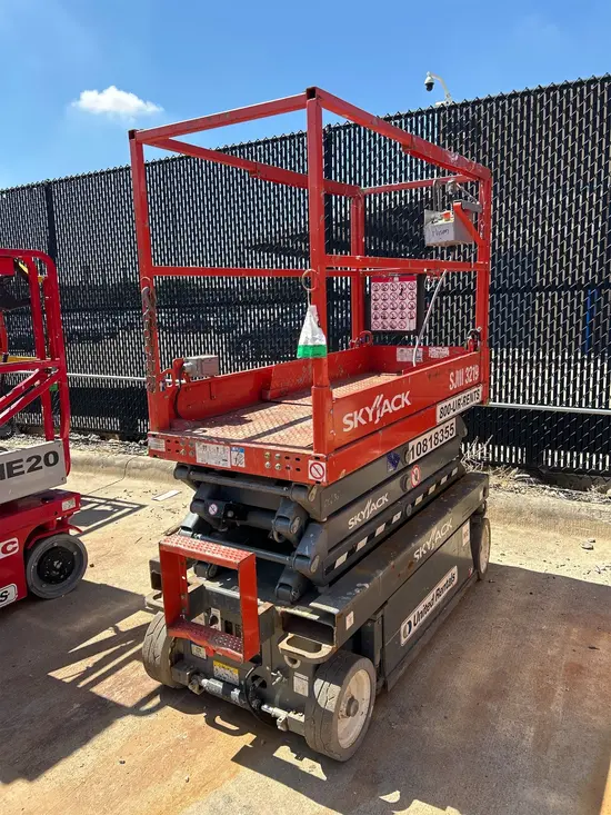2018 Skyjack SJIII3219 Scissor Lift