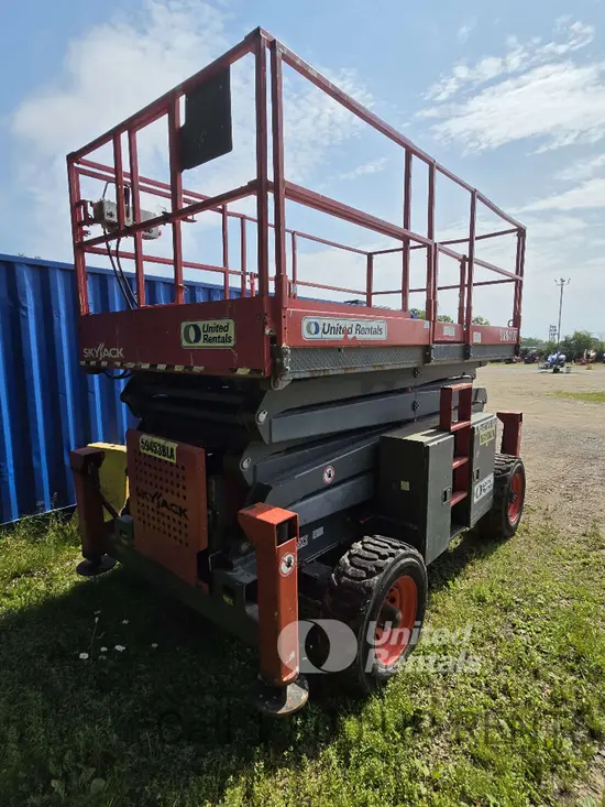 2018 Skyjack SJ8841RT Rough Terrain Scissor Lift