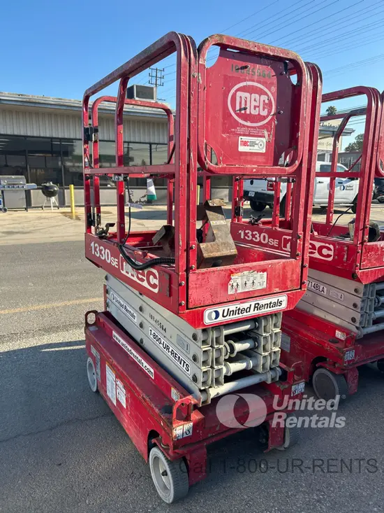 2018 MEC 1330SE Scissor Lift