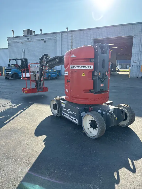 2018 Skyjack SJ30ARJE Articulating Boom Lift