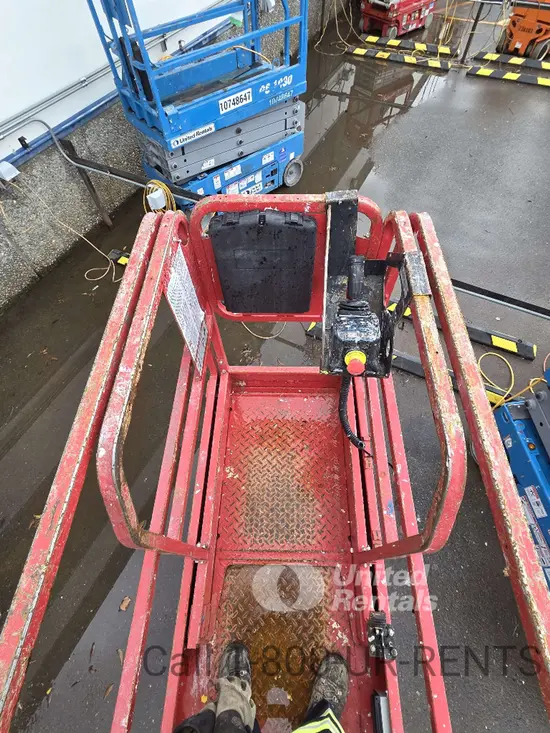 2019 MEC MICRO 19 Scissor Lift