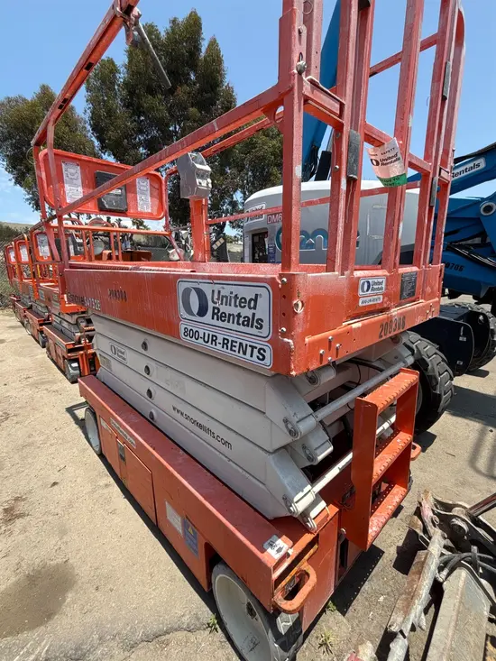 2018 Snorkel S4732E Scissor Lift