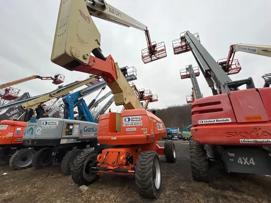 2016 JLG 800AJ Articulating Boom Lift