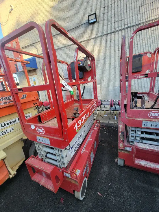 2019 MEC 1330SE Scissor Lift