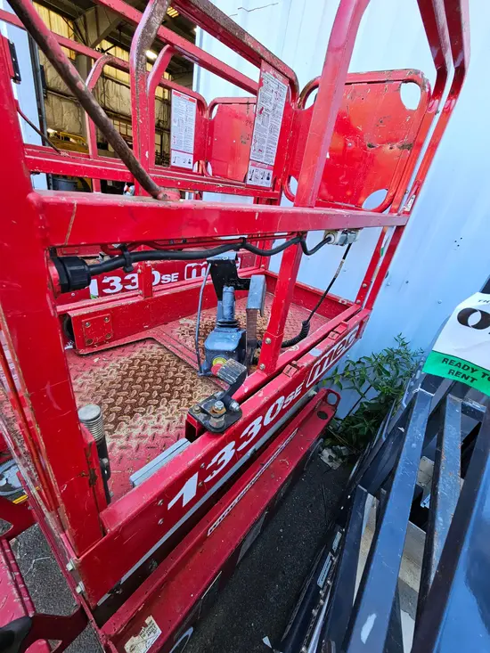 2018 MEC 1330SE Scissor Lift