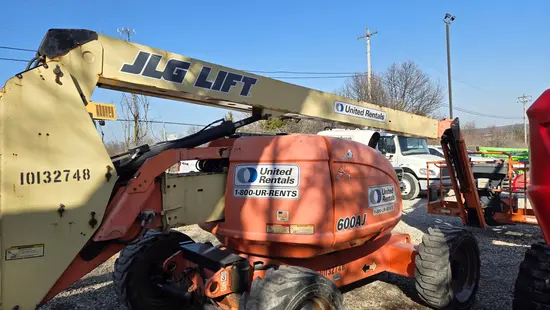 2013 JLG 600AJ Articulating Boom Lift
