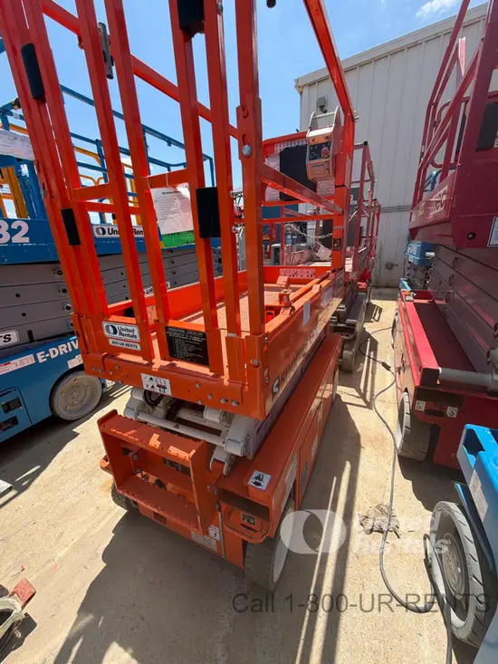 2021 Snorkel S3215E Scissor Lift