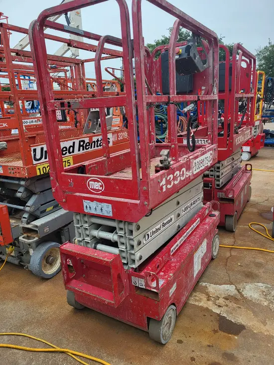2018 MEC 1330SE Scissor Lift