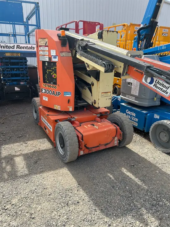 2018 JLG E300AJP Articulating Boom Lift