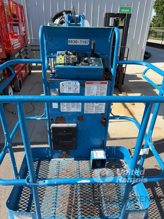 2015 Genie Z-30/20N Articulating Boom Lift