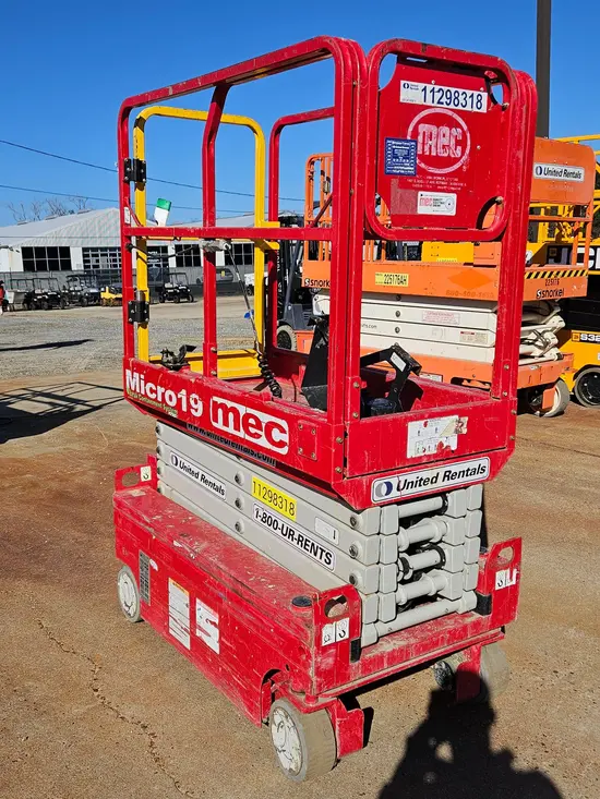2021 MEC MICRO 19 Scissor Lift