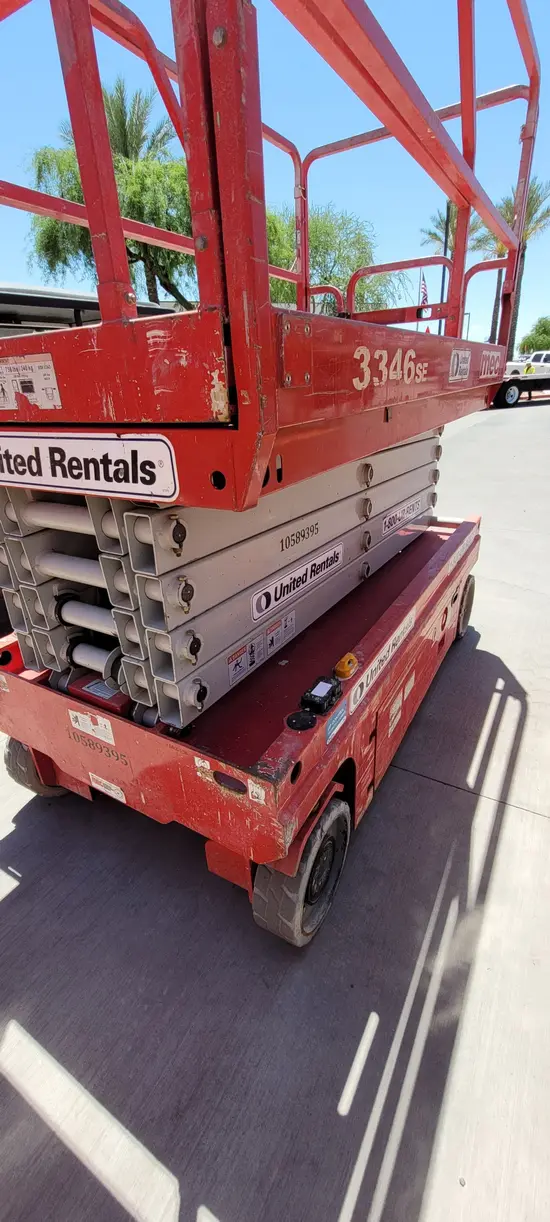 2017 MEC 3346SE Scissor Lift