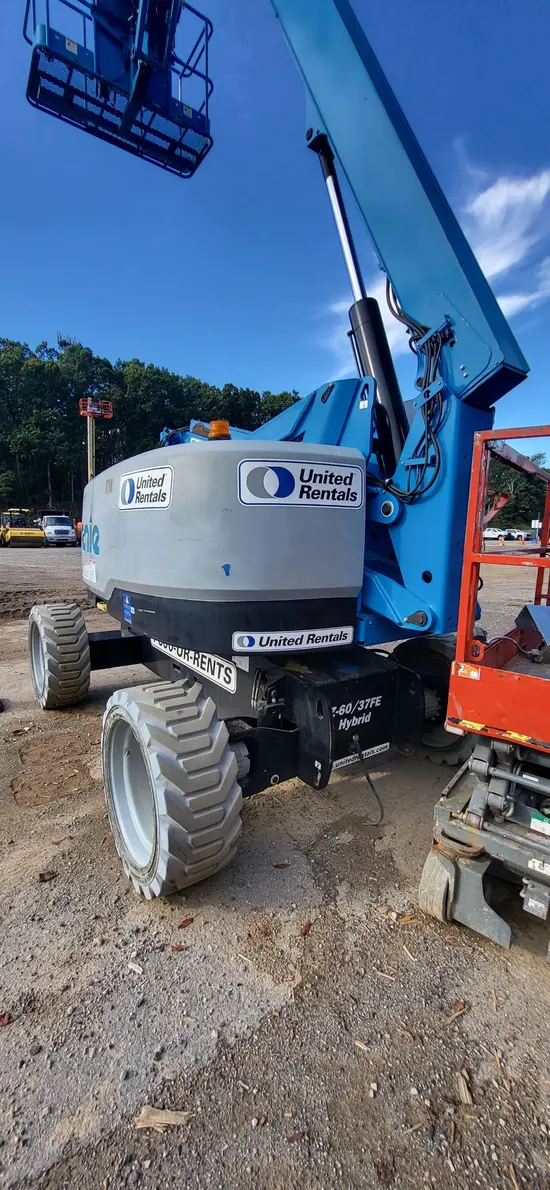 2017 Genie Z-60/37FE Articulating Boom Lift